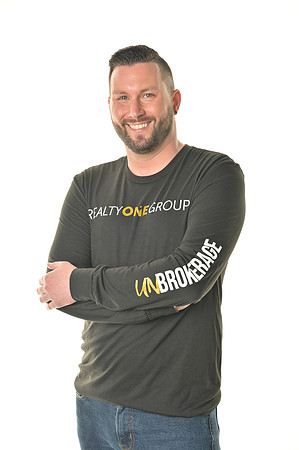 Realty One-0062