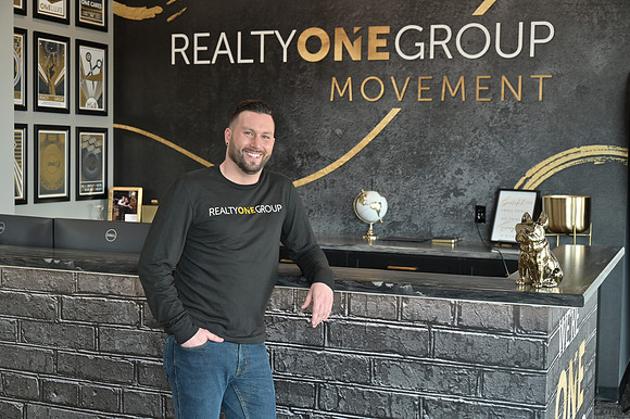 Realty One-0064