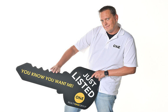Realty One-0090