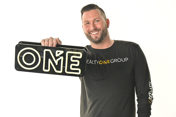 Realty One-0093