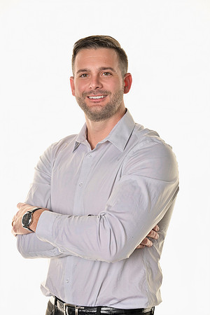 Realty One Biz Head-0029_retouched